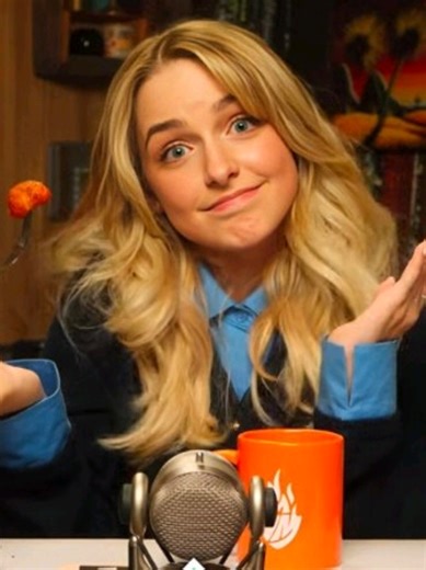 Mckenna Pizza! Recently Mckenna Grace attended as a guest with our pals at Good Mythical Morning were she stated that she has never eat pizza, chicken wings or burgers before! How did she manage to achieve that when she was even younger!? #mckennagrace #mckennagraceful #goodmythicalmorning #podcast #food