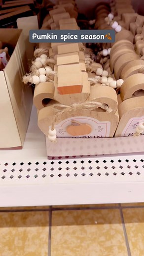 These are so adorable! If you don’t have a tier tray, I posted one on my NEW ETSY shop, (LINK in the comments) you can customize it to fit your own decor, you can paint it, decoupage it, just be creative! #homedecor #homedecoration #diy #diyprojects #diycrafts #diyhomedecor #crafting | Creating with Ms Nancy