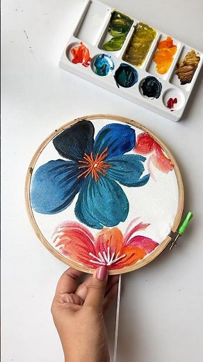 Have you tried embroidery on canvas? #embroidery #tutorial #diy #flowers #diyprojects #arttutorial