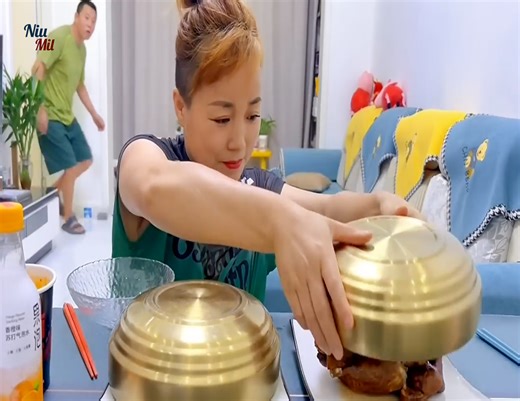 84K views · 1.4K reactions | Switching Bowl Challenge So Funny Wait Until End To See Result Who Got The Meats | Émission Gal | Facebook