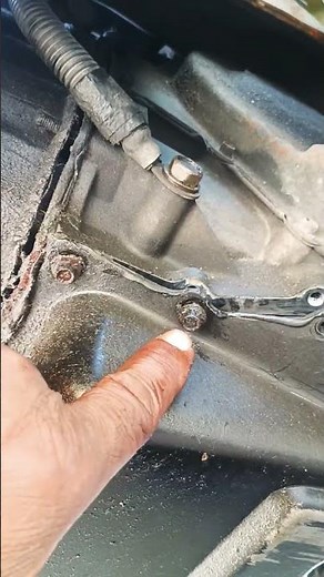 HOW to remove transmission fluid from pan no spill 🫗 #subscribe #oldmanmechanic #doneitagain #cars