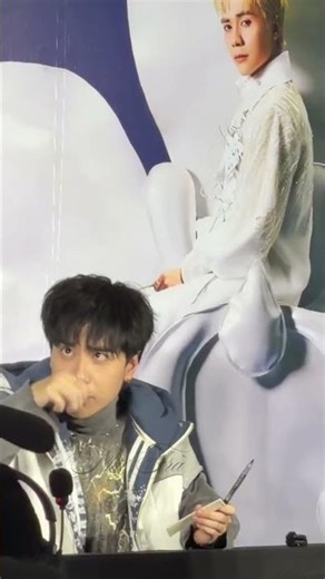 Cúp bế mắt lè khe #quanghungmasterd #QuangHungMasterD #bloomeversigntour