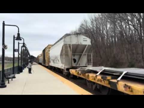 CSX 7039 leads M418 northbound at Lorton, VA on 3/15/26 (feat. ⁨@calebtrains2261⁩ )
