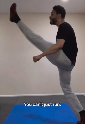 Choose training that improves your outcomes. #flextheory #frontsplits #highkick #axekick #flexibilitytraining #hamstringstretch #roundhouse #bagwork #mobilitytraining #drills #50s #fitat50 #taekwondotraining #karatetraining #wrestler #muaythaitraining 2/12/2025 11:00am