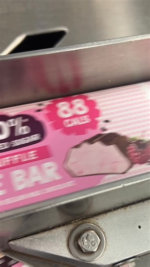 ✨ Our Flavour of the Month for January is here... 50% reduced sugar Raspberry Truffle! ✨ An indulgent raspberry-flavoured meringue, smothered in smooth milk chocolate - it's the ideal balance of light and ingulgence, offering a fresh burst of flavour that’s sure to brighten your day... the best part? It's only 88 calories! 🌟 This limited edition flavour is baked in small batches - so act fast to get your hands on it! ❤️ 🍫 Only 88 calories per bar 🌈 Natural colours and flavours 🌱 Vegetarian �