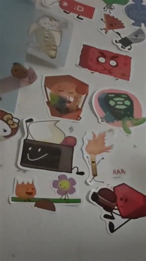putting on my BFDI xmas stickers #bfdi #tpot #christmas #christmasday #presents #bfdia
