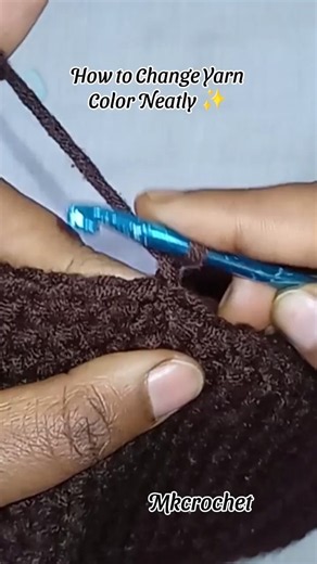 How to Change Yarn Color in Crochet (Easy Beginner Tutorial) #crochet #knitting #crochettutorial