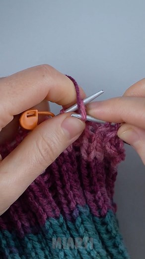 1.4K views | Un semplice snood lavorato a maglia per principianti! | Miarti - Uncinetto e Maglia | Facebook