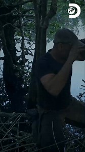 Nunca me sentí tan presionado; ver el parpadeo naranja de las llamas me dio un alivio inesperado y ganas de llorar 🔥😢 #EdStaffordContraTodos Descubre más contenidos como este en #HBOMax Suscríbete ahora https://bit.ly/MAX-DiscoveryLA | Discovery Latinoamérica