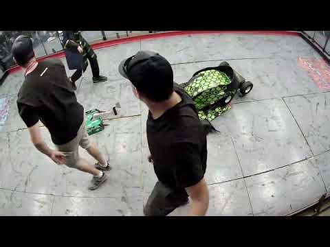 Ruff vs. Kraken [Heavyweights] - Robot Ruckus @ South Florida Maker Faire 2022