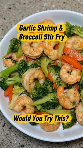 Garlic Shrimp & Broccoli Stir Fry | Easy 15-Minute Dinner #shrimpstirfry #youtubeshorts #easyrecipe