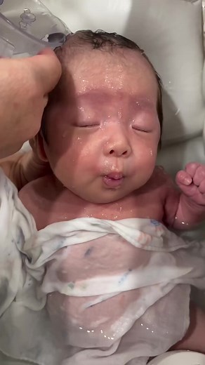 5.3M views · 31K reactions | baby bath time 藍藍藍藍藍 #virals #Funny #movies #foryoupage | Cute baby vlog | Facebook