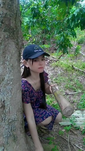 Main di kebun di kejar monyet 🤭 #hiburan #fbpro #reel | Eni Siratu Halu