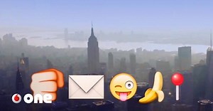 Este es Shigetaka Kurita, el inventor del lenguaje EMOJI que usan millones de personas cada día. ¿Será el lenguaje del futuro? Aquí sus respuestas. Por cierto, está a favor de incluir el emoji de la paella :) Descubre el resto de protagonistas en nuestro canal de YouTube —> youtube.com/ElFuturoEsOne #ElFuturoEsOne | El Futuro es Apasionante