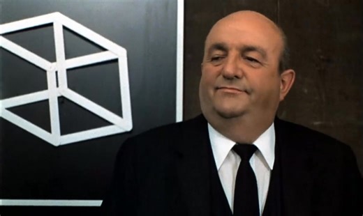 FILM/LE DISTRAIT/1970/P.RICHARD💋Difficile de faire plus maladroit et plus tête en l'air que Pierre Marquet. Pourtant sa mère parvient à convaincre son amant, grand patron d'une agence de publicité, de l'engager. | Claire De Lune