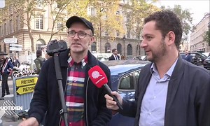 Chaouch Express : Azzeddine Ahmed-Chaouch s’incruste à la Fashion Week - Quotidien | TF1+ Belgique 🇧🇪