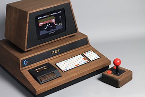 PET De Lux, A Handmade Console Tribute to the 1977 Commodore PET 2001 Series Computer