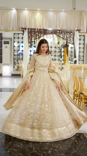 Ifra Ali the Artist on Instagram: "Life has changed, but it’s still just as beautiful in its own special way. Ramadan Mubarak 🌙 What’s your favorite Ramadan memory from before marriage"