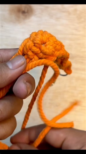 Macrame Keychain Tutorial in Minutes #MacrameforBeginners