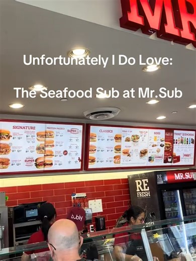 Calling all seafood sub lovers 👀 Drop a 🐟 if this is your go-to order! #REPOST from @megandoesntsharefood