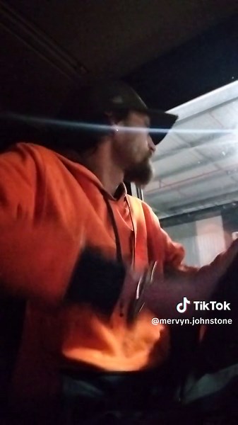 Mervyn Johnstone (@mervyn.johnstone)’s videos with Burnout Section - Burd Brain