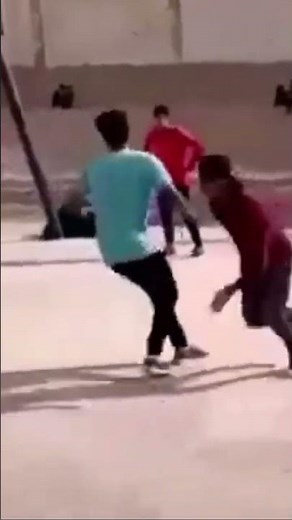 GUY HITS POLE (Minecraft Anvil Sound Effect)