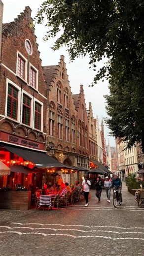​When you reach Bruges and cannot believe a place this beautiful exists