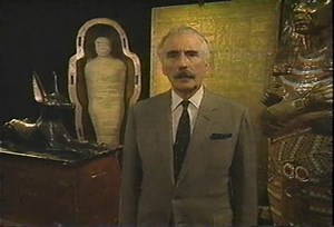 Christopher Lee Hosts The Mummy's Tomb