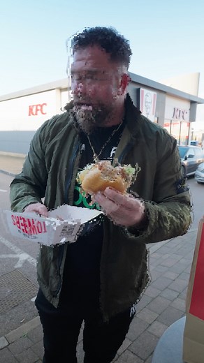 KFC Christmas Burger Review! 🎄 | Food Review Club