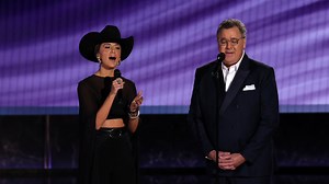 Watch Lainey Wilson, Vince Gill Deliver Moving In Memoriam Tribute At Emmys