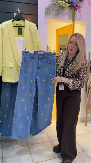 Ines vous propose ce magnifique OUTFIT de la nouvelle collection 🍋💛 Alors, vous aimez ?😍 www.BOUTIQUEDRESSY.com 📲😍 📍 Fleurus | Ciney | Hornu | Rocourt | Boutique Dressy