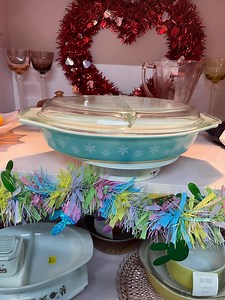 Pyrex Vintage Snowflake Divided Dish 1.5 Qt Mid‑century Casserole - Etsy