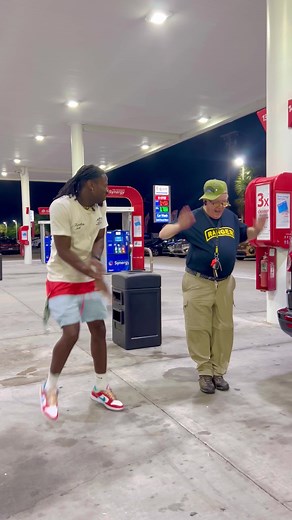 Spontaneous Vibes in Florida with Swisher3x | The Gap Band