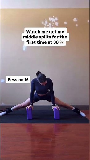 HOW TO GET SPLITS AS A NOT-FLEXIBLE ADULT 😬⬇️ Holding the same stretches every day feels
