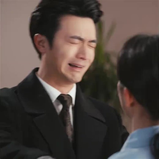 Atom (@coldangold)’s videos with original sound - Atom