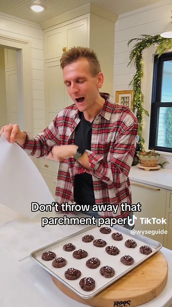 Don’t throw away that parchment paper after one use! Here are the Christmas parchment paper rules I live by!