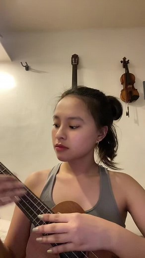 Enjoy Beautiful Ukulele Music in a Musical Setting