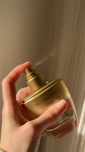 Allison Kelley on Instagram: "Proof that products do make a difference!! @pantene’s repair mist and miracle rescue line makes for the perfect duo 👏🏼👏🏼 #hairtutorial #haircareroutine #hairtips #PantenePartner"