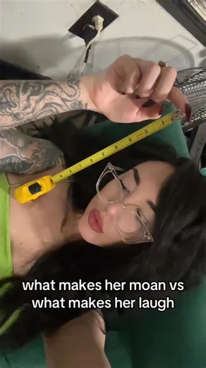 Size Queens | @size.queenss Hahahaha tape measure fails 😂 What makes her laugh? #funny #fashion #dailyvibes #humor #ootd | Instagram