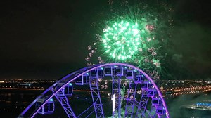 From 60m high, 365 days & nights, discover the largest wheel in Canada, right here, at the heart of Montreal! 🎡💙 #LGRDM #MTLlandmark | La Grande Roue de Montréal
