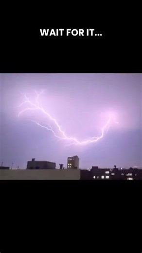 Rare Horizontal Lightning Caught on Camera
