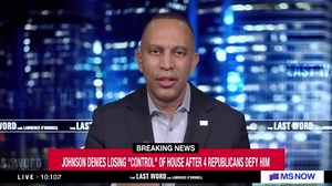 'It's not working': Hakeem Jeffries shows Mike Johnson who's boss, lectures him on how to act like a proper House speaker