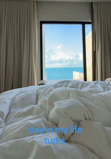 Day in My Life: Turks & Caicos Boat Trip