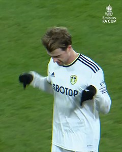 📺 Highlights: Leeds United 5️⃣-2️⃣ Cardiff City Football Club Wilfried Gnonto and Patrick Bamford score twice each to send Leeds United to the #EmiratesFACup fourth round 🙌 | The Emirates FA Cup