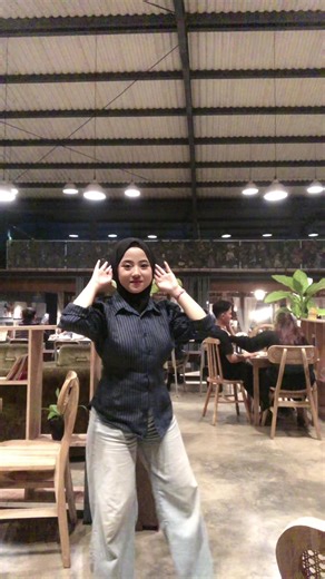 Malu Malu: Tank Top Styles Featuring Nadia