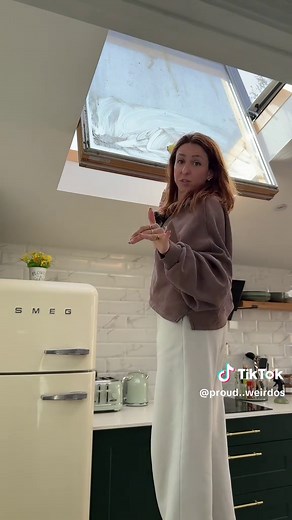 How to Clean Complicated Skylight Windows Easily