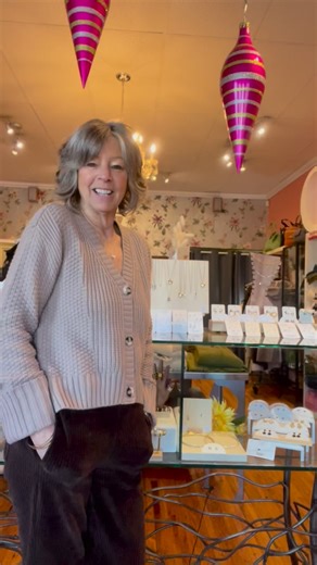 Chained Jewelry will be here at Glam Girl for a permanent jewelry event tonight from 5-8 for Fa La La Ladies Night💃💃💃 | Glam Girl