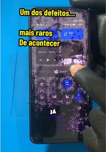 Defeitos Raros em Telas OLED de Celulares
