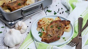 Így lesz vajpuha a tepsis tarja, a mustáros pác a kulcs! - Mindmegette.hu