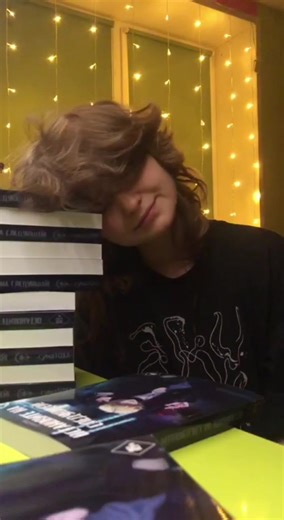 Остановите на следующей! (@stopatthenextone)’s video of BookTok